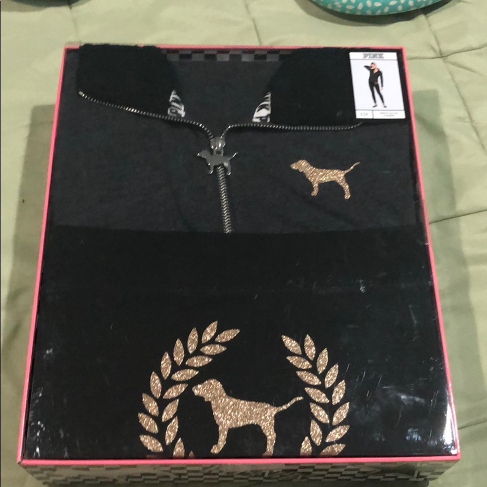 Pink VS Sweater & Leggings!